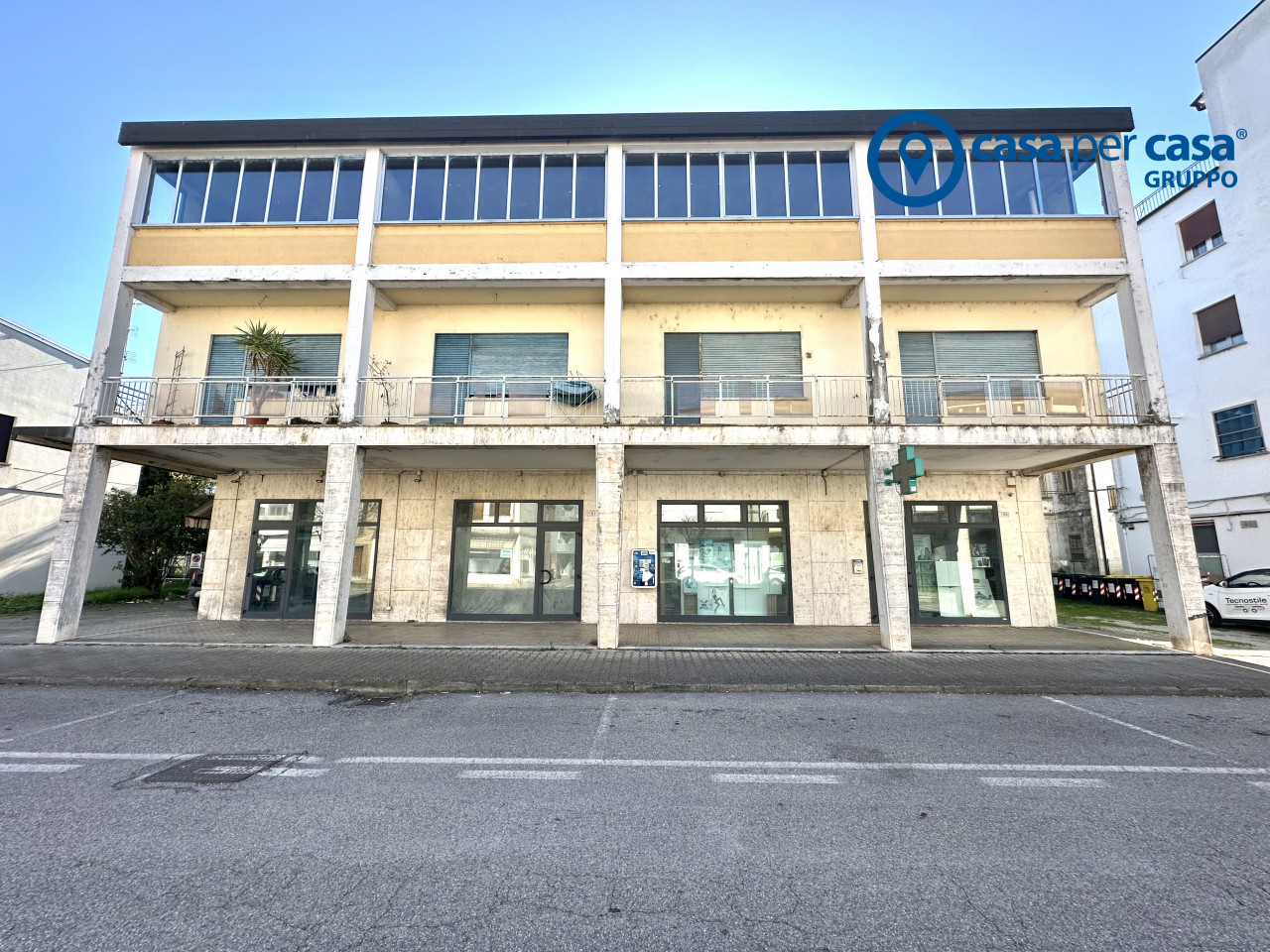 Palazzina in centro a Polesella con ampio Garage