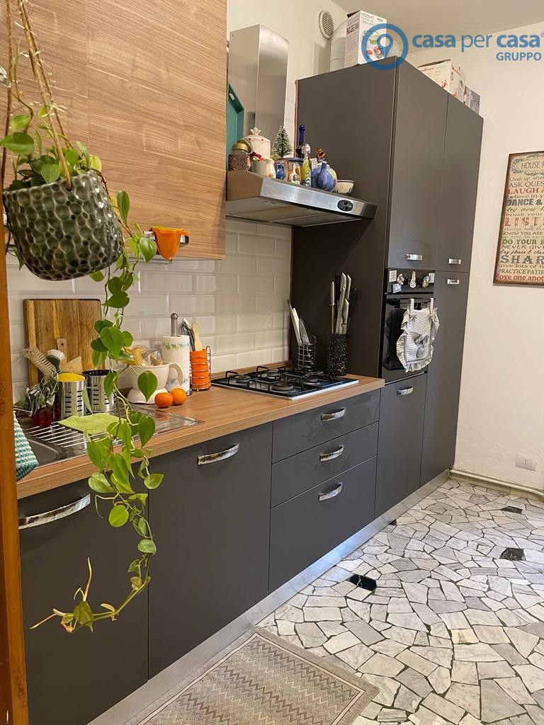 APPARTAMENTO TRILOCALE IN CENTRO CON POSTO AUTO