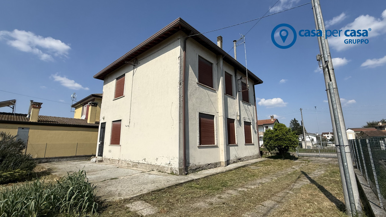 AMPIA SINGOLA A GAVELLO