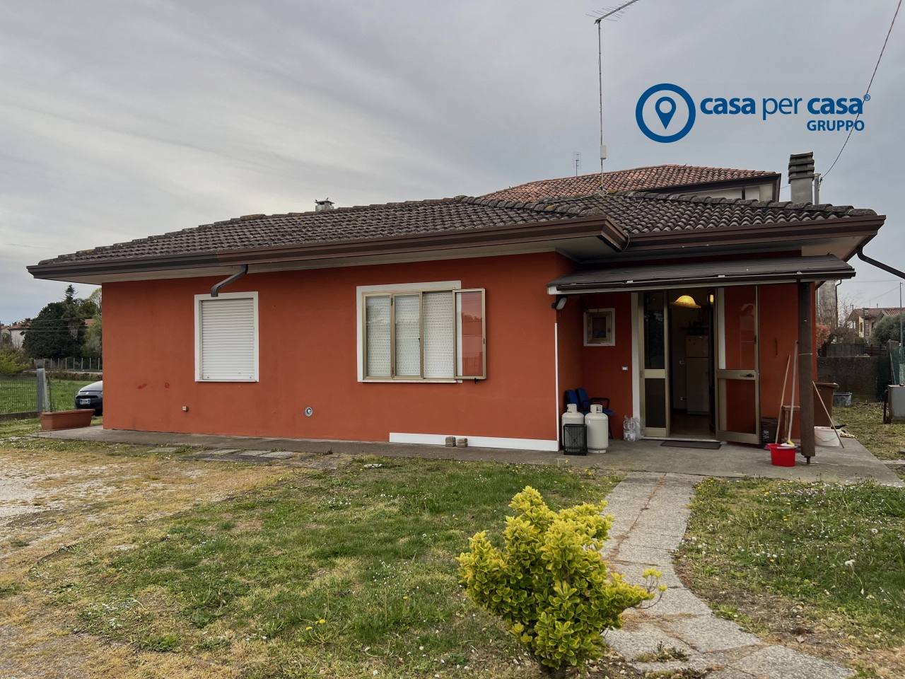 CASA SINGOLA SU UNICO PIANO CON SCOPERTO ESCLUSIVO