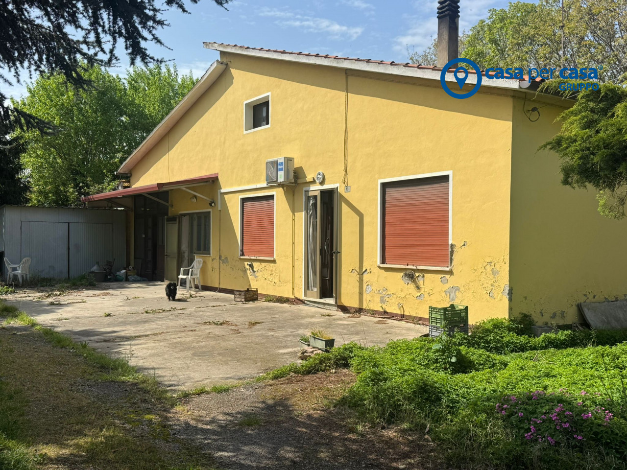 Abitazione indipendente su unico livello con 15.000 mq di terreno