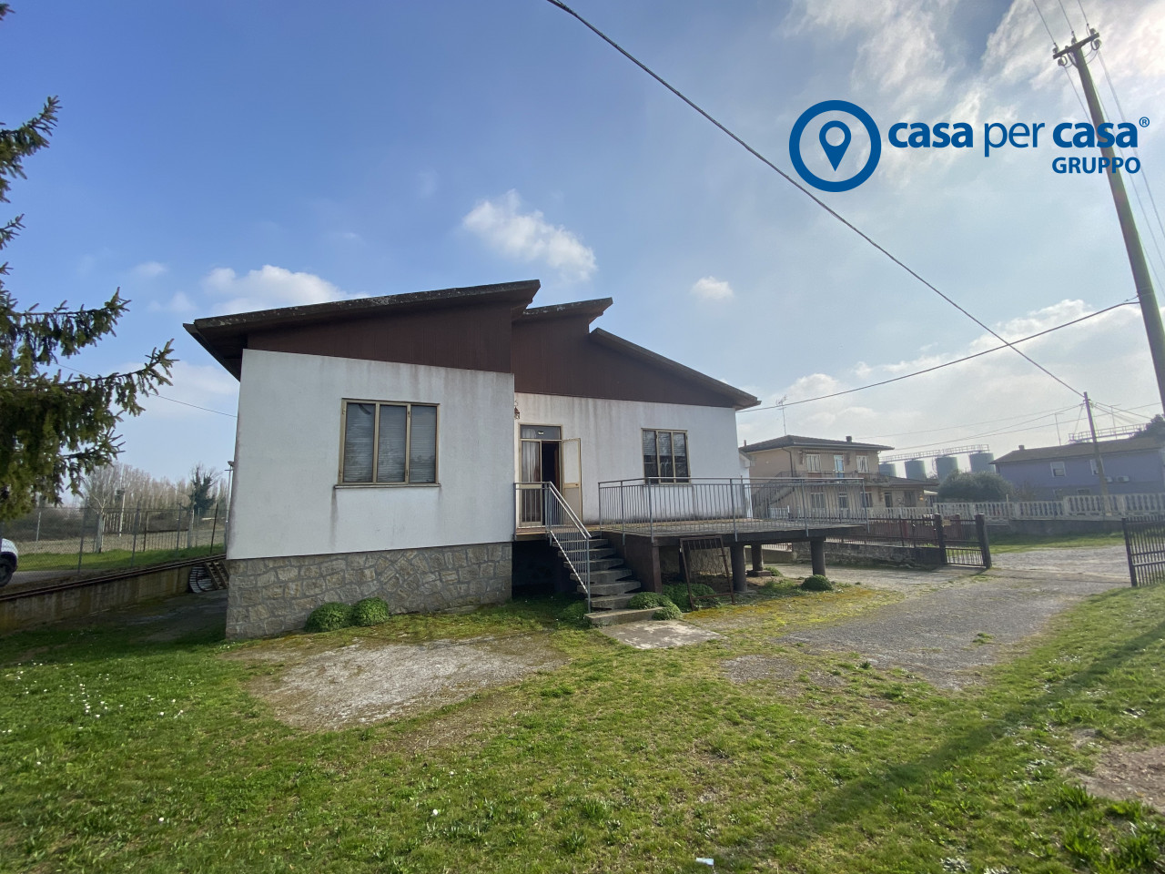 Villetta a schiera di Testa con giardino